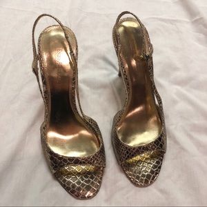 Enzo Angiolini Eazailine gold snake skin pump